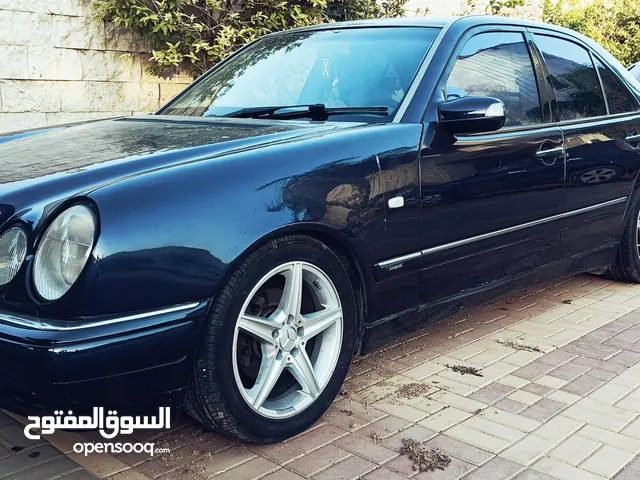 مرسيدس E230