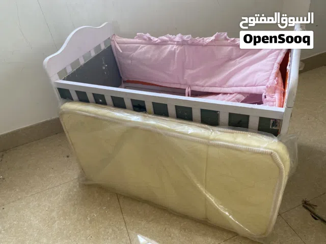 سرير اطفال
