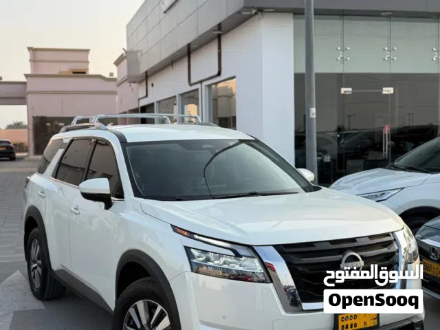 نيسان الدفع الرباعي باثفندر SL 2022