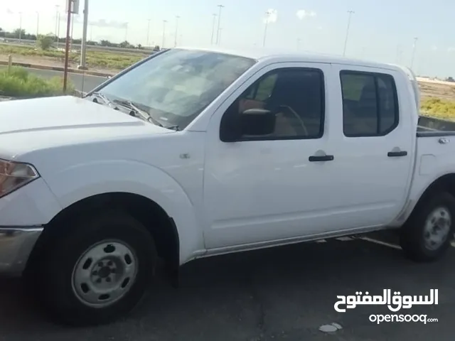 Nissan Navara 2012 in Abu Dhabi