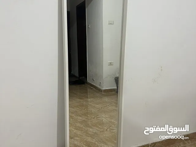مرايا ايكيا 150 سم * 40 سم نظيفة