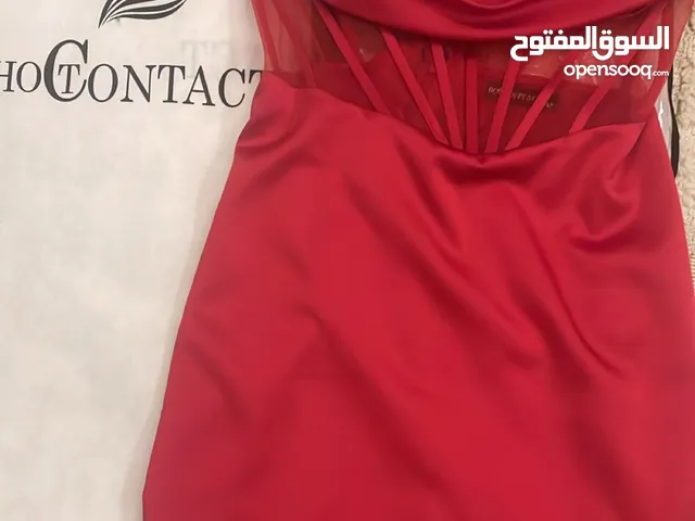 فساتين للبيع