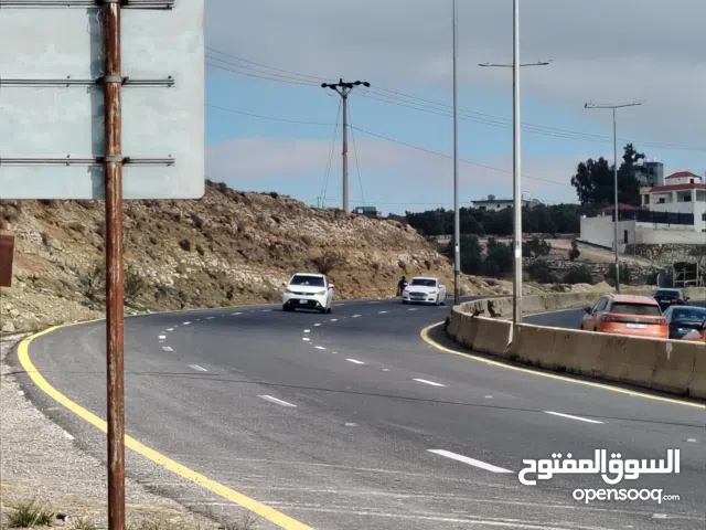 3400 متر  على شارع جرش عمان تصلح لعامل المشروع تجاري