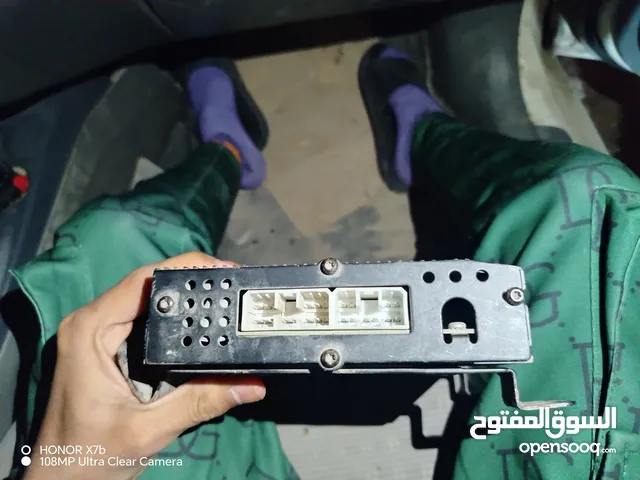 مضخم صوت أصلي من كرايسلر (Infinity Amplifier) بحالة ممتازة - رقم القطعة 56007653AC"