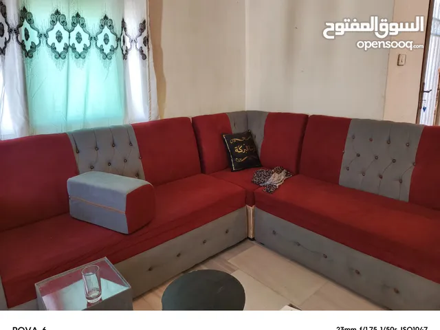 جلسه عربيه مكونه من 7 مقاعد مع طاولات