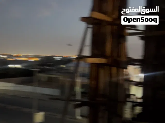 بناية4 طوابق لإيجار قيد الإنشاء طبق الأول 3 محلات و شقهوعلى شارع تجاري قريب على مجمع السكني
