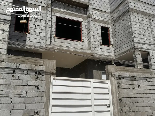بيت بناء حديث للبيع