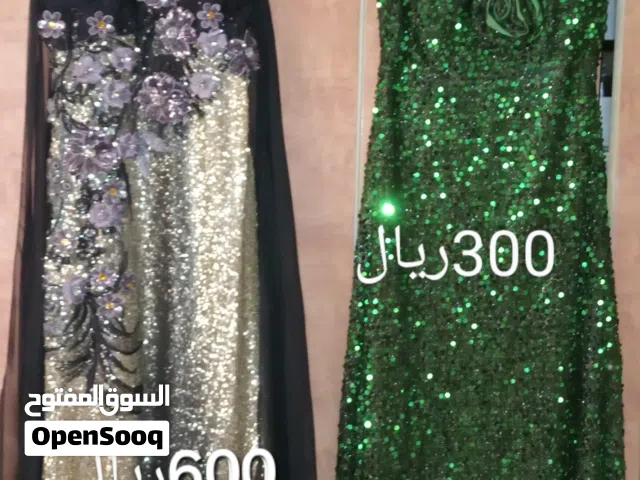 فساتين سهرة اوخطوبة فخمة وانيقة
