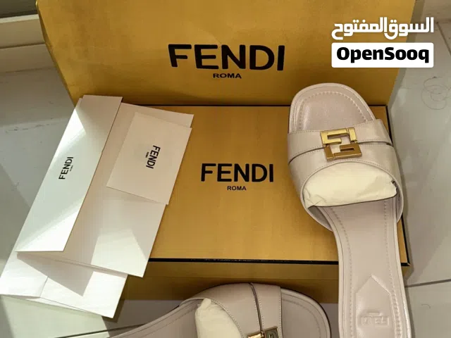 Fendi shows