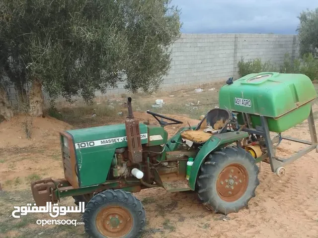 1997 Tractor Agriculture Equipments in Tripoli