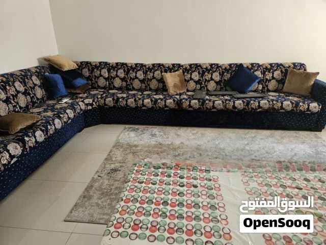 جلسة عربية زاوية مع سجاد