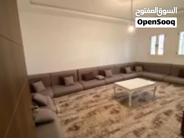 450 m2 4 Bedrooms Villa for Sale in Tripoli Ain Zara