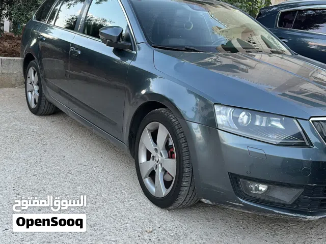 2016 سكودا اوكتافيا RS