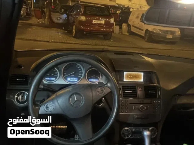 (URGENT SALE) MERCEDES c200 2011 good condition