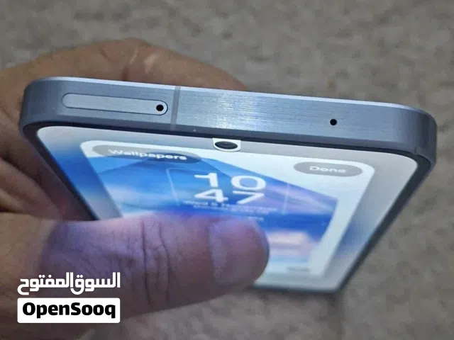 جالاكسي a55 5g 256 بحالة الجديد والشاحن والسماعات جداد السماعه لم تستخدم