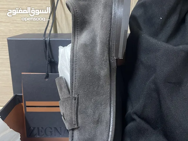 شوز رجالي فاخر من ماركة ZEGNA الإيطالية الخامة: شامواه فاخر