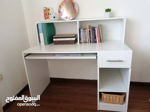مكتب دراسي / مكتب عمل