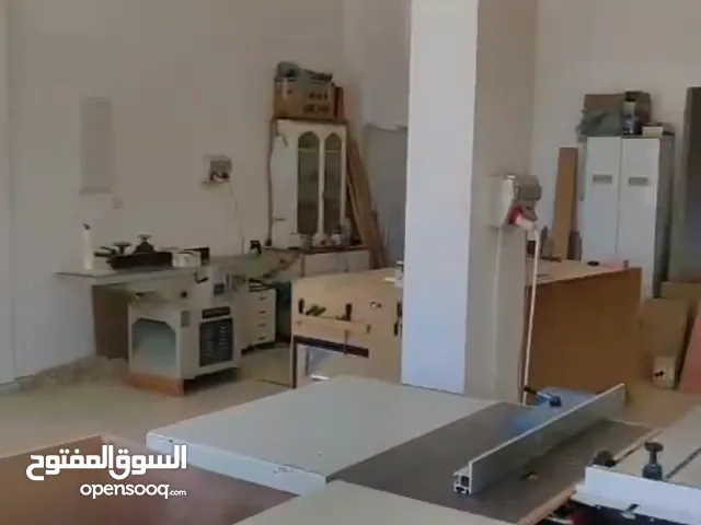 3 مخازن للايجار