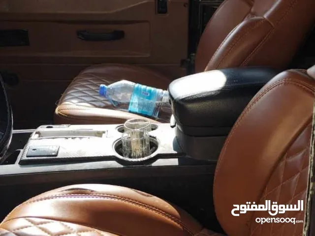 للبيع لاندروفر ديفندر موديل 1997 معدله 2005