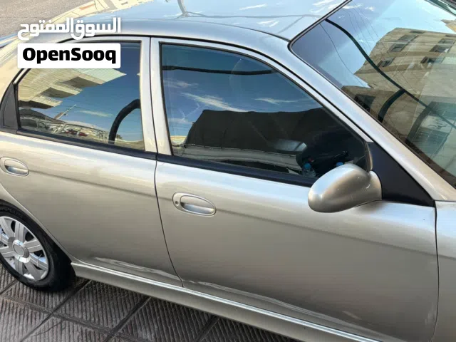 2000 Kia Shuma