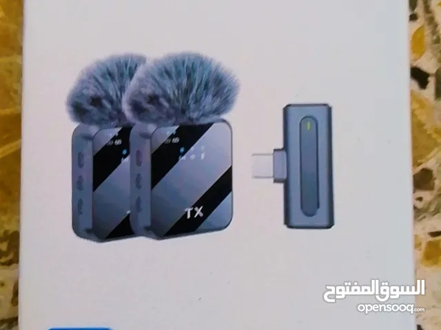مايكروفون احترافي لصناع المحتوى.
