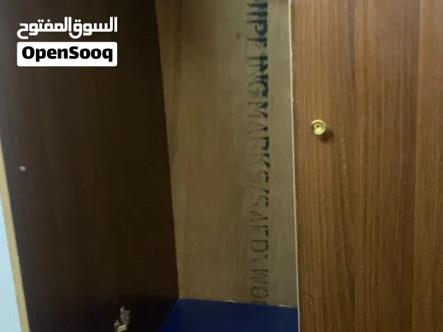 خزانة للبيع