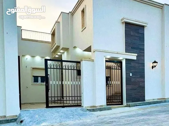 135 m2 3 Bedrooms Townhouse for Sale in Tripoli Ain Zara