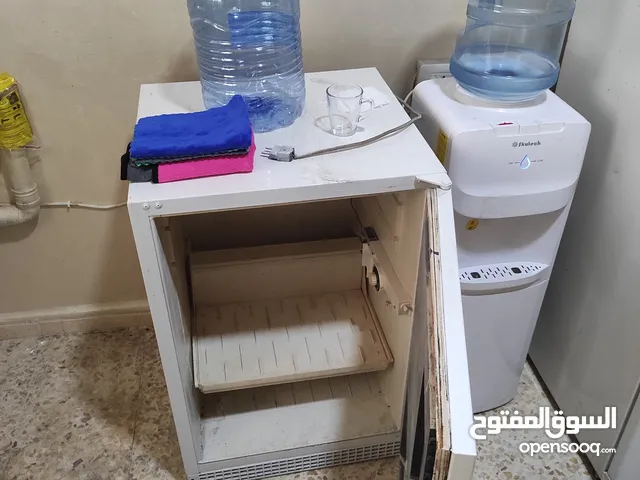 ثلاجة مكتب