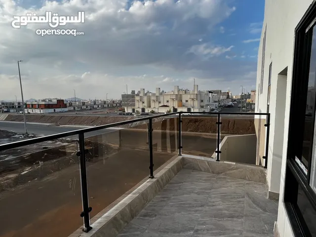 200 m2 5 Bedrooms Apartments for Rent in Al Madinah Ar Ranuna