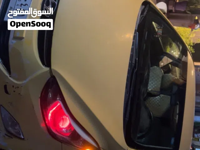2013 هيونداي النترا SE