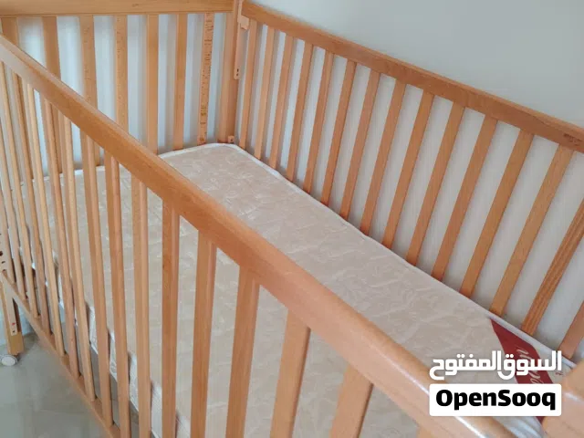 سرير اطفال للبيع