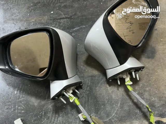 مرايا ليكزس Ct 200
