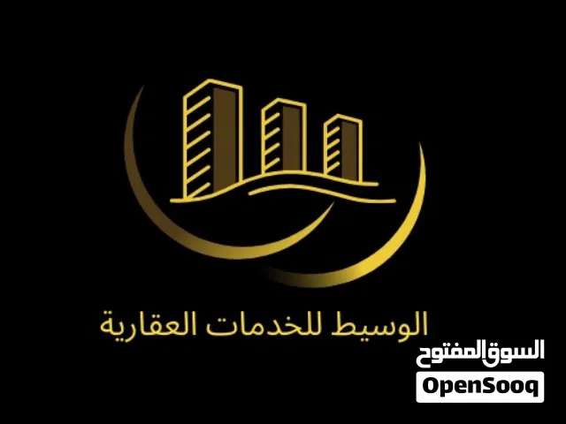 شقة تجارية كبيرة و تشطيب حديث بالاسنسير في بن عاشور