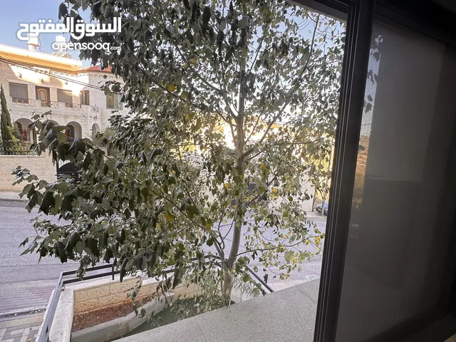 شقة مشطية جاهزة للبيع
