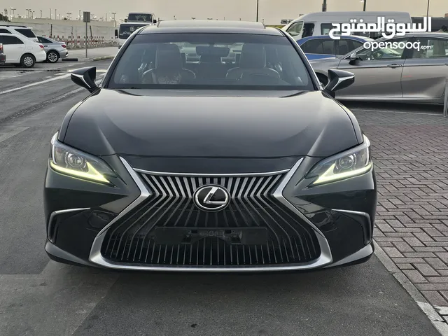 Used Lexus ES in Sharjah