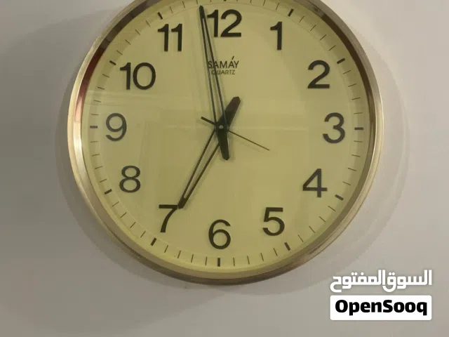 للبيع أثاث وأجهزة منزلية بحالة جيدة: