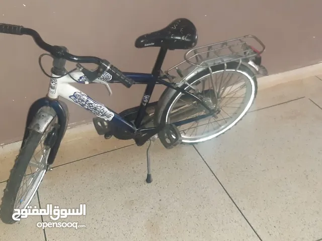 دراجة لاطفال للبيع حالة جيدة للتواصل على الخاص