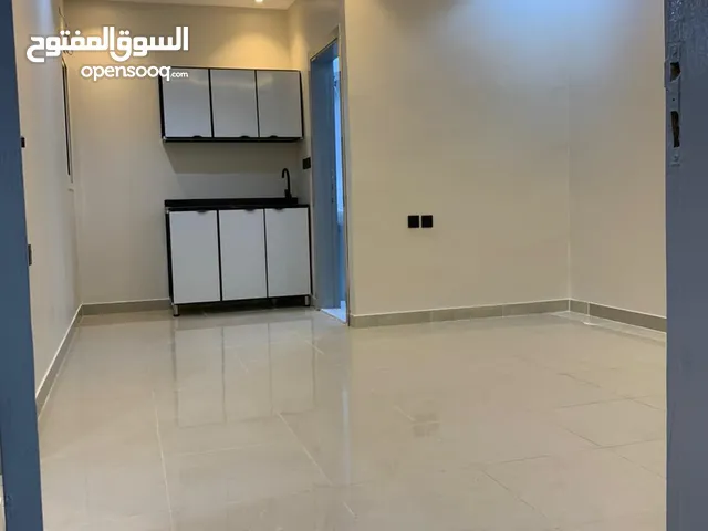 154 m2 1 Bedroom Apartments for Rent in Al Riyadh Al Yarmuk