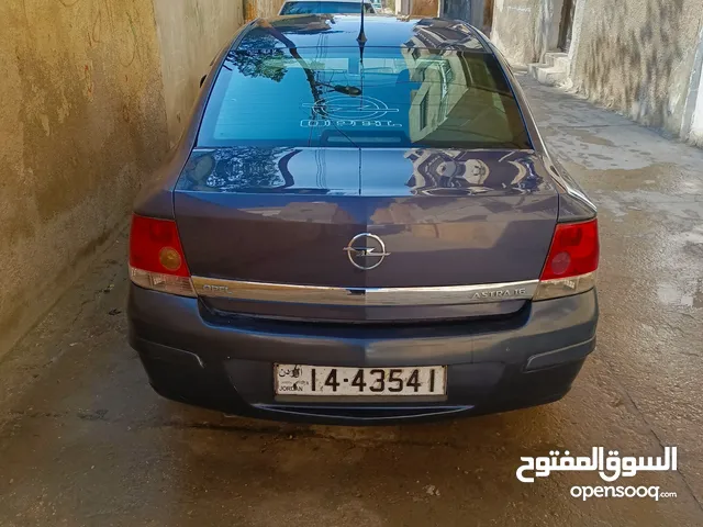 Opel Astra 2008 in Zarqa