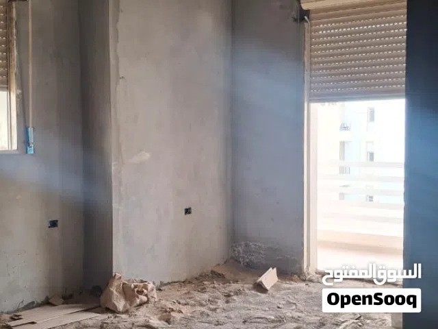 شقة واجهتين نص تشطيب طرابلس الفرناج طريق الشوك