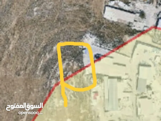ارض على راس جبل مرتبة