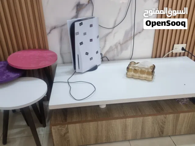 طاولات عدد3 وطاولة كبيرة