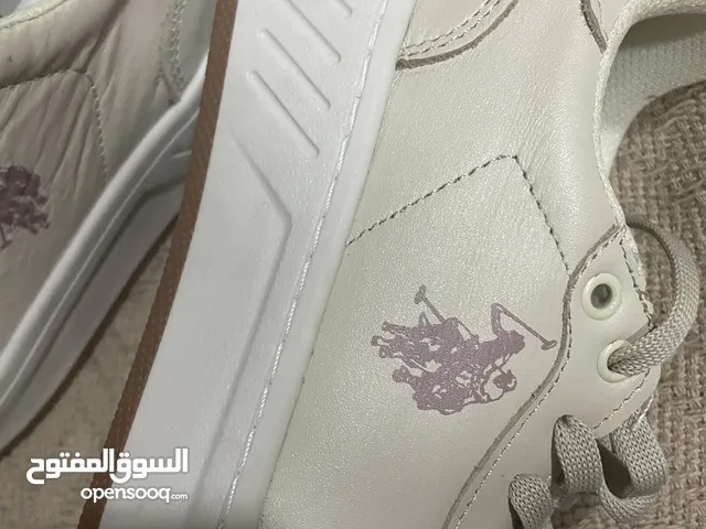 Beige Sport Shoes in Amman