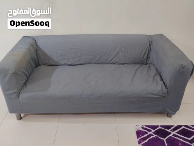 كنبه مستعملة كل شي فيها نظيف وسليم