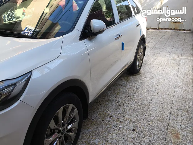 Used Kia Sorento in Basra