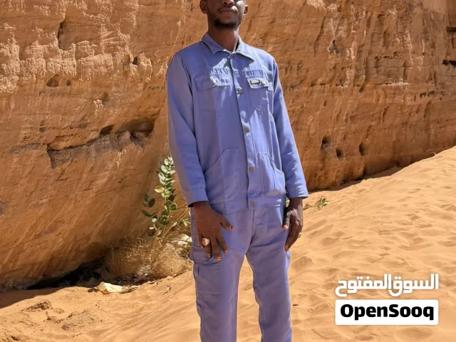 الطاقة الشمسية منزلي زراعي صناعي Deye  Goodwe  Trina solar  Jinko Longi 550-720 W