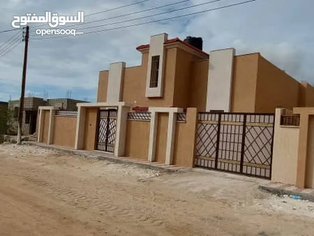 220 m2 3 Bedrooms Townhouse for Sale in Benghazi Kuwayfiyah