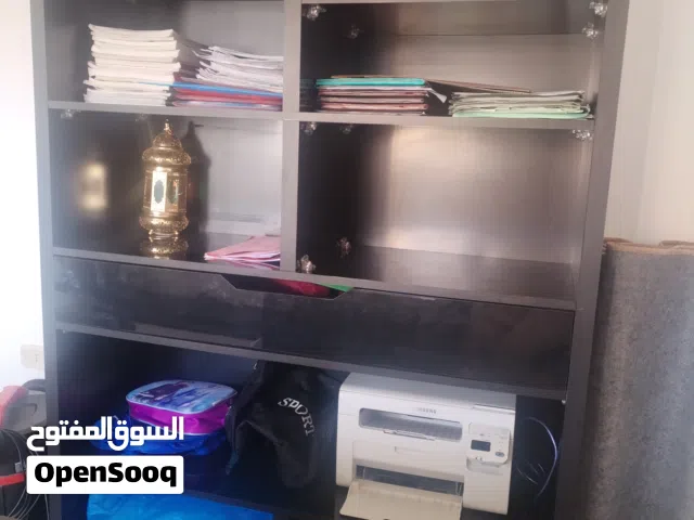 مكتبه مع مكتب