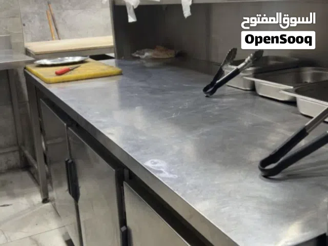 للبيع اغراض مطعم نظيفه