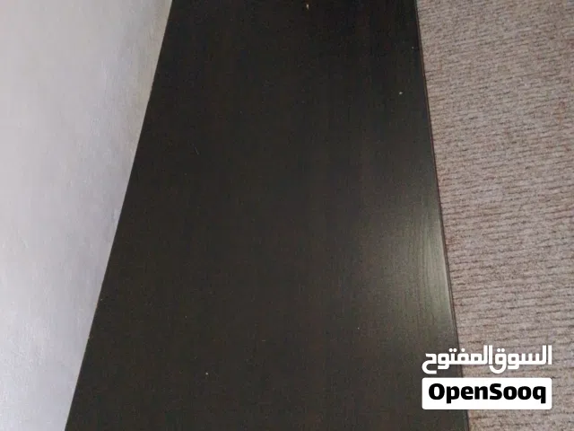 طاولة وسط دائريه +طالولات شاشات  عدد 2